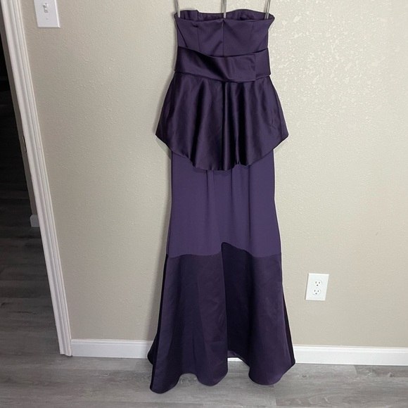 Vera Wang White Trumpet Royal Purple Floor Length Strapless Gown 2 - Picture 7 of 7